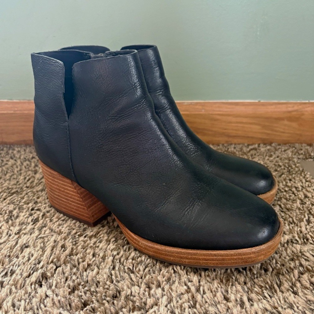 Kork-Ease Rubi Women's Black Leather Ankle Bootie Round Toe Side Zip Comfort 8M